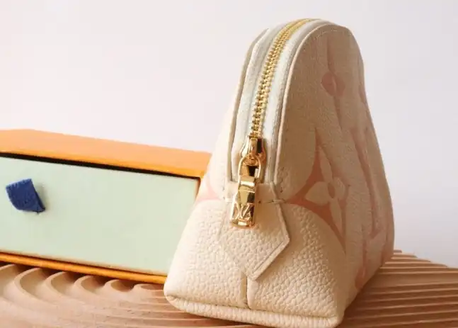 LV Clutch Bags 4206A-0094