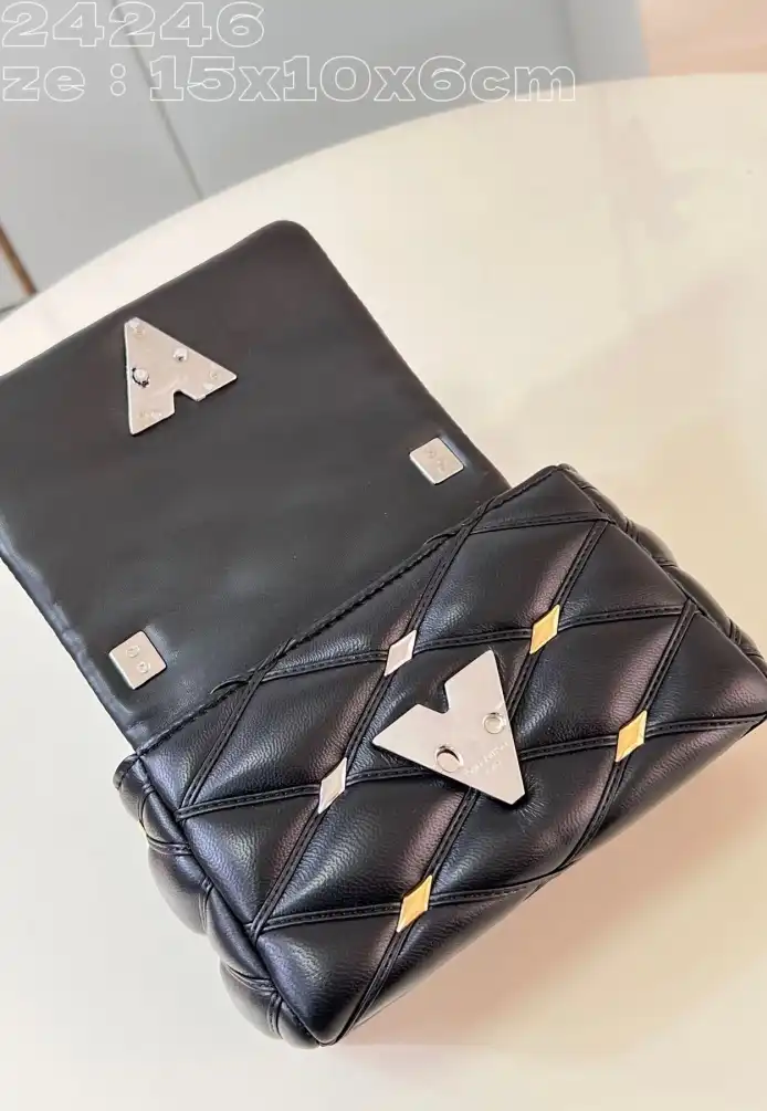 lv twist De*1m bags 4206a-0294