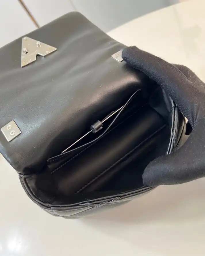 lv twist De*1m bags 4206a-0294