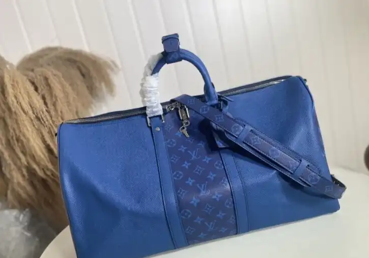 LV Travel Bags 4206A-0359