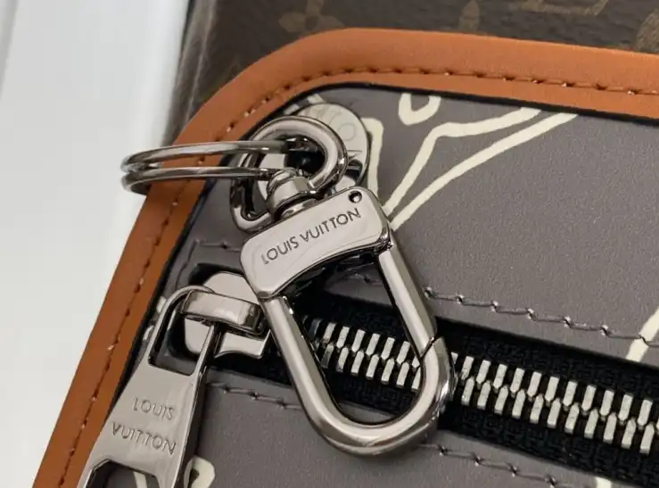 LV Travel Bags 4206A-0362