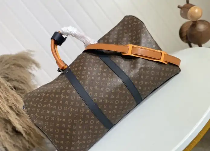 LV Travel Bags 4206A-0362