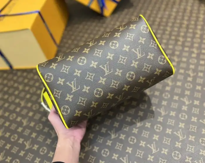 LV Cosmetic Bags 4206A-0372