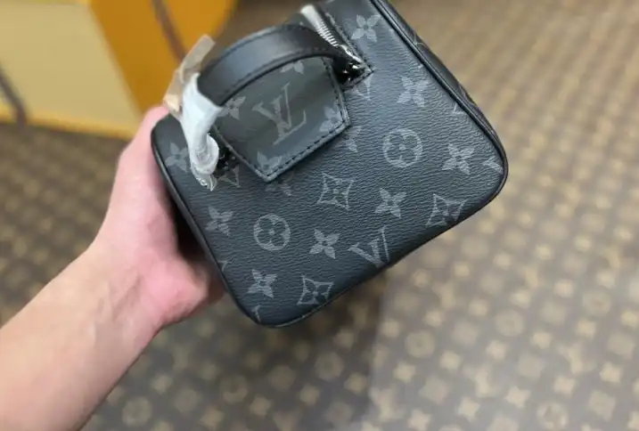LV Cosmetic Bags 4206A-0374