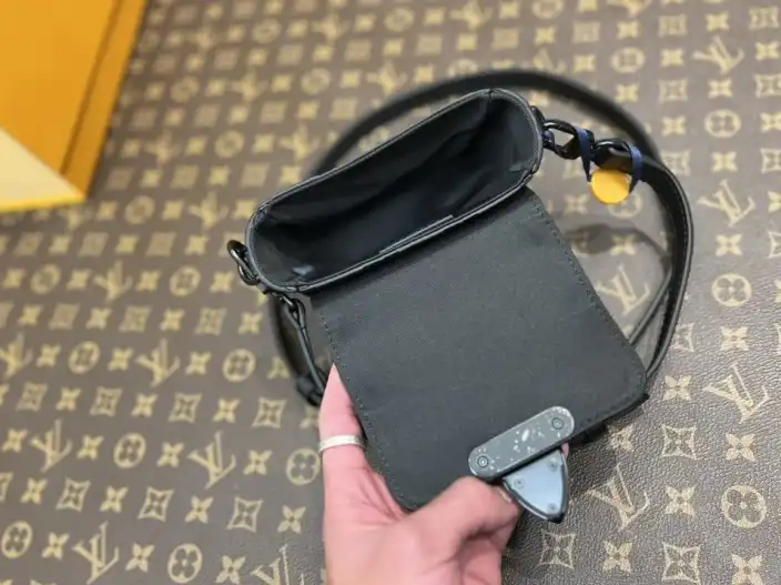 LV Top Handle Bags 4206A-0375