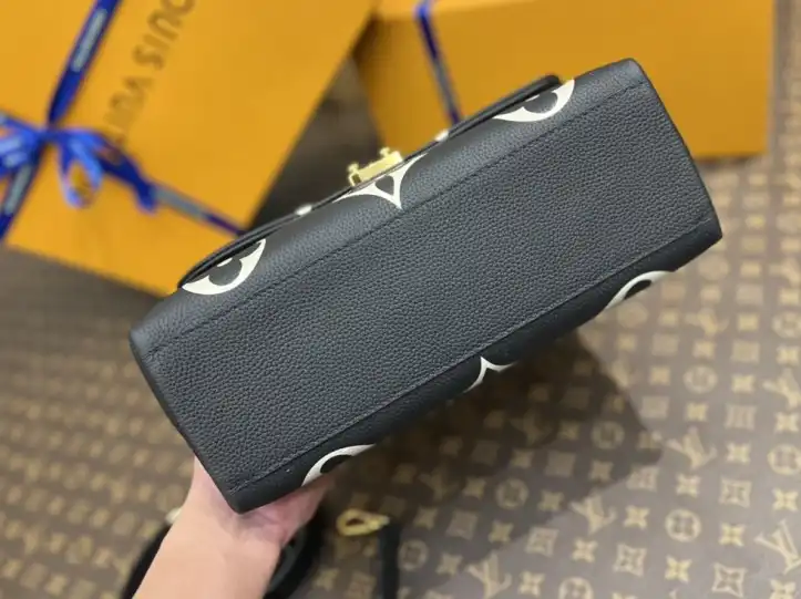 LV Top Handle Bags 4206A-0390