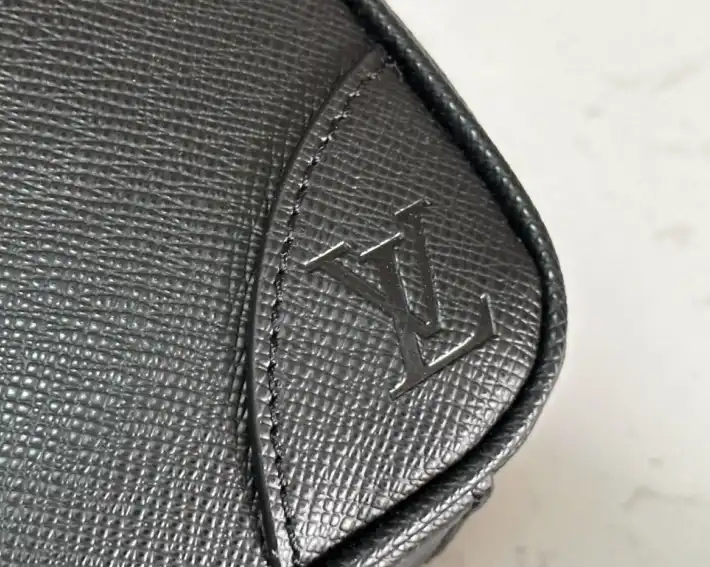 LV Top Handle Bags 4206A-0623