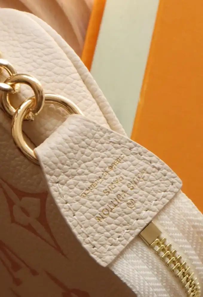 LV Clutch Bags 4206A-0806