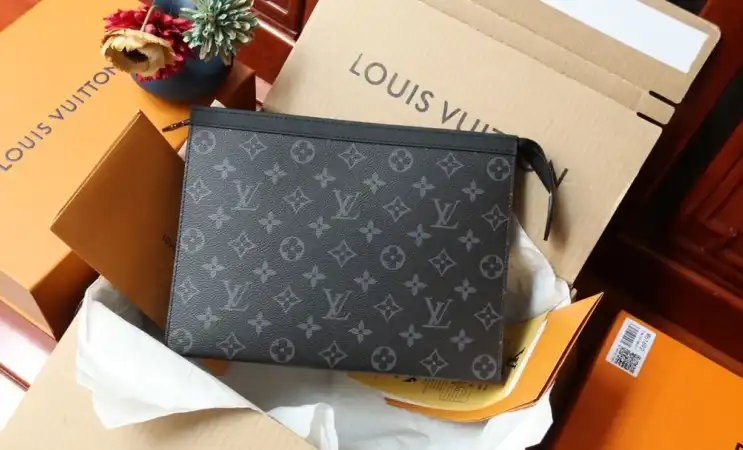 LV Clutch Bags 4206A-0856