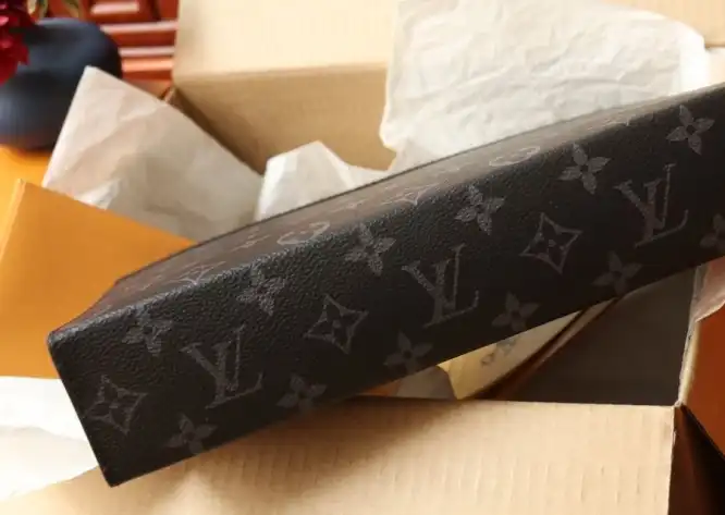 LV Clutch Bags 4206A-0856