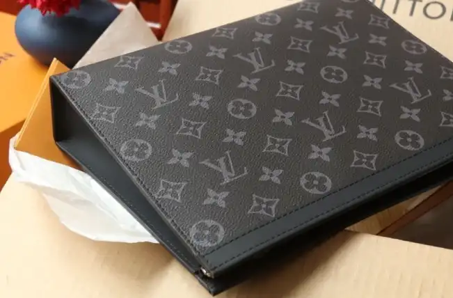 LV Clutch Bags 4206A-0856