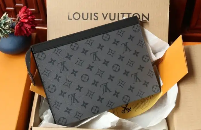 LV Clutch Bags 4206A-0858