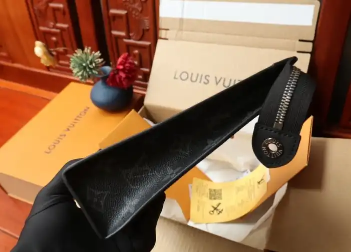 LV Clutch Bags 4206A-0858