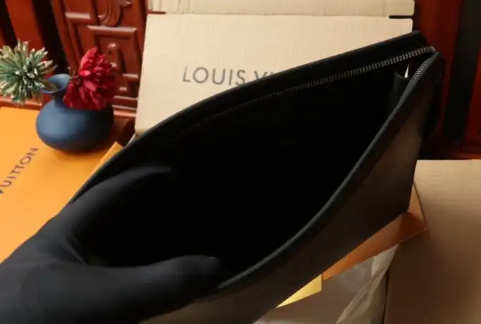 LV Clutch Bags 4206A-0858