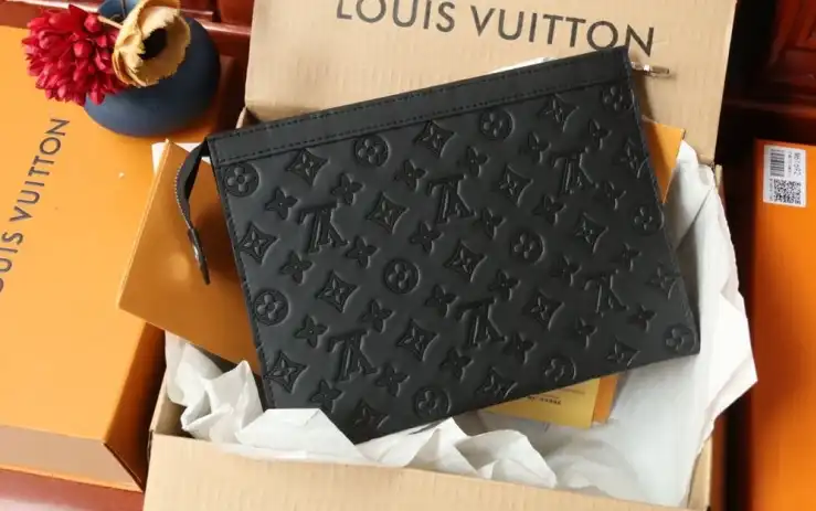 LV Clutch Bags 4206A-0860