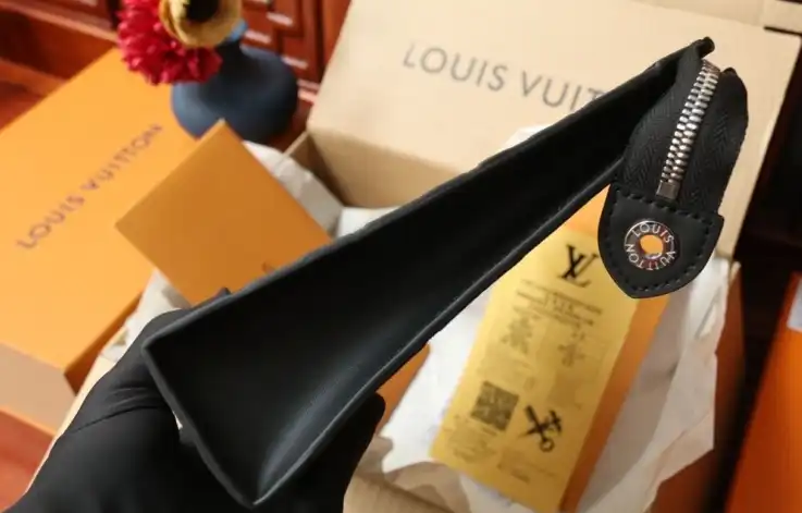 LV Clutch Bags 4206A-0860