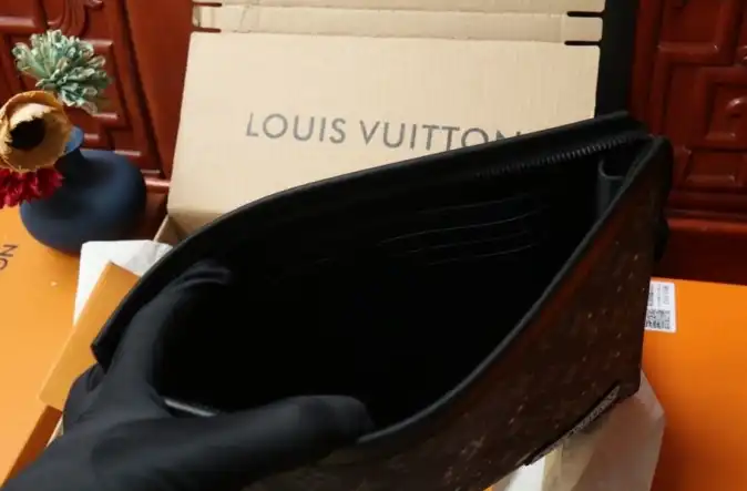 LV Clutch Bags 4206A-0861