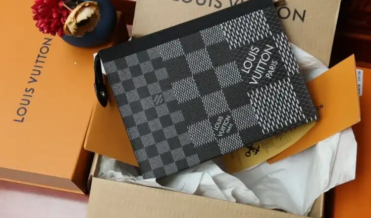 LV Clutch Bags 4206A-0862
