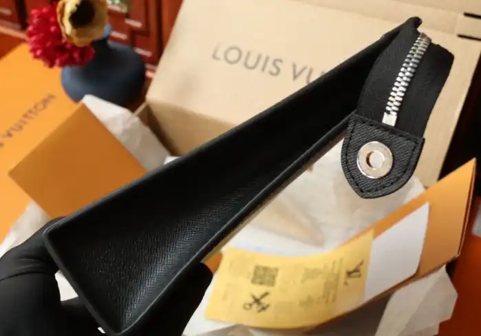 LV Clutch Bags 4206A-0864