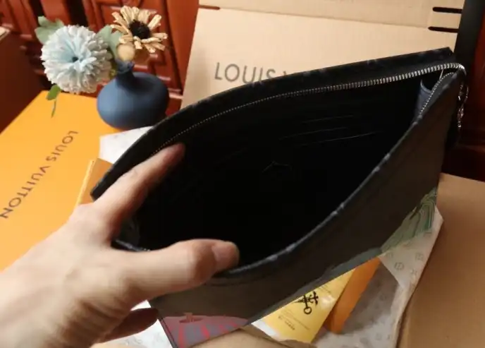 LV Clutch Bags 4206A-0866