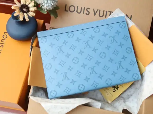 LV Clutch Bags 4206A-0867