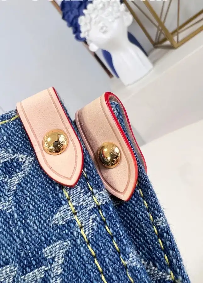 LV Shopping Bags 4206A-1256
