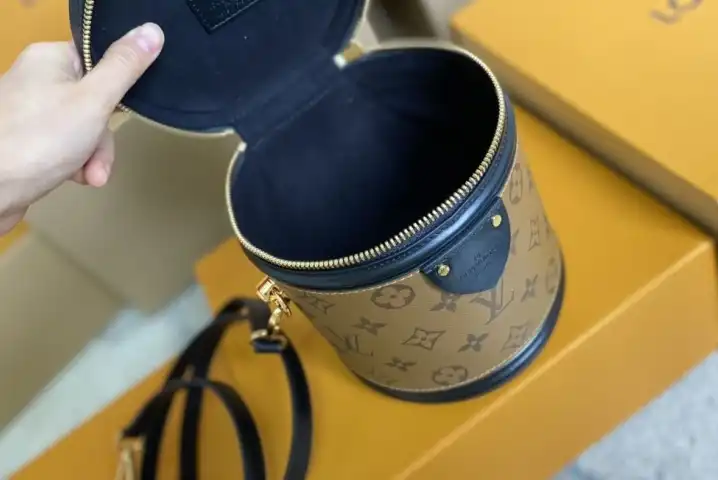 LV Round Bags 4206A-1391