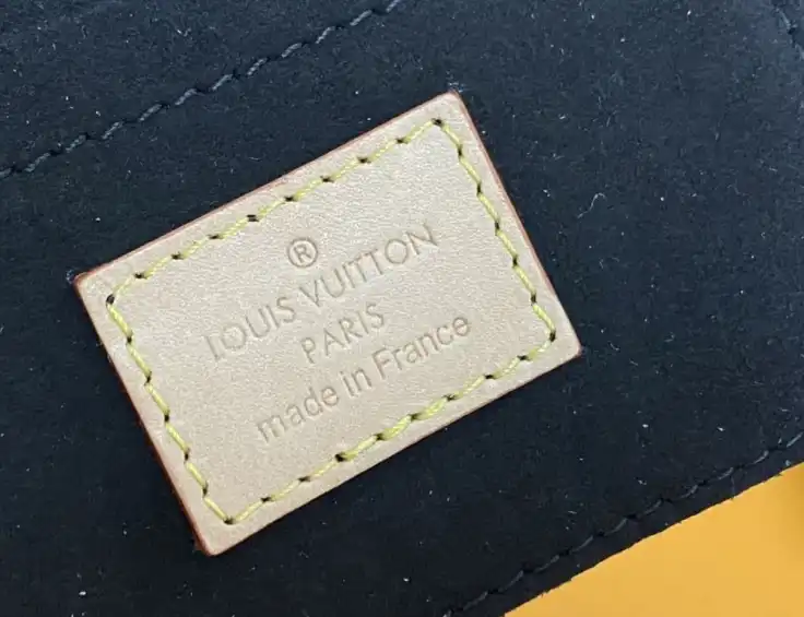 LV Round Bags 4206A-1392