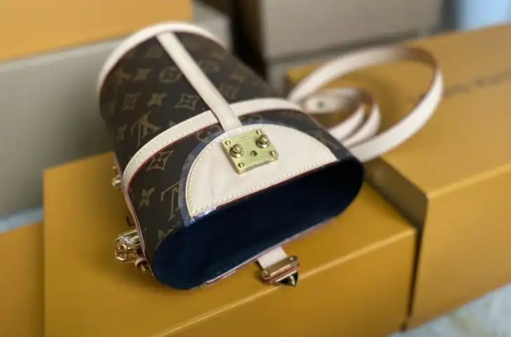 LV Round Bags 4206A-1392