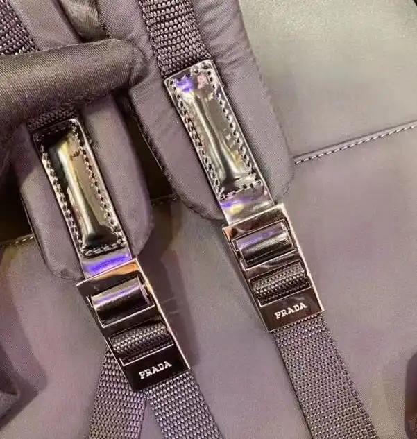 LV Backpacks 4206A-2401