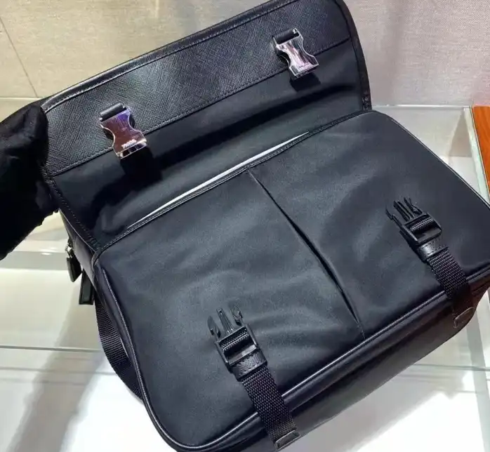 LV Backpacks 4206A-2402