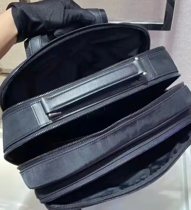 LV Backpacks 4206A-2402
