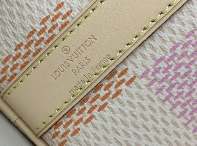 LV Travel Bags 4206A-2681