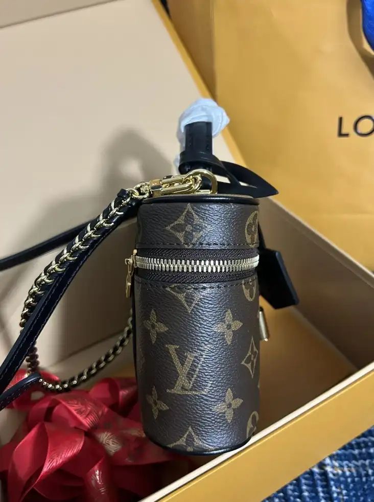 LV Cosmetic Bags 4206A-2687