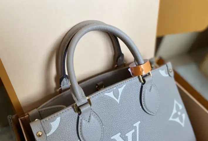 LV Shopping Bags 4206A-2845