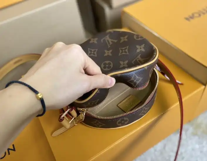 LV Round Bags 4206A-3305