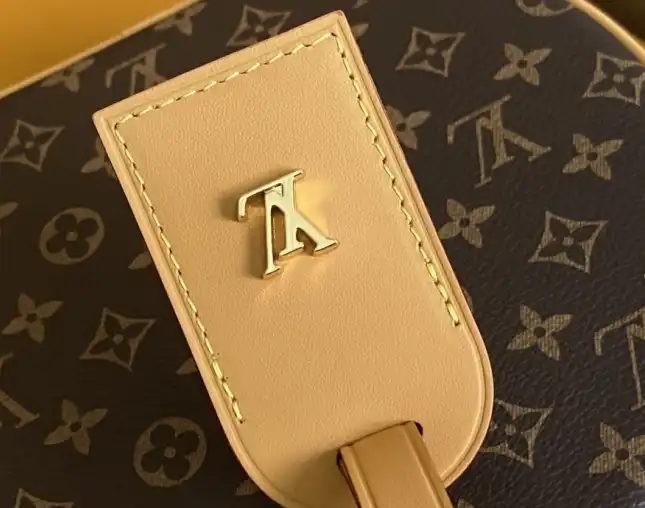 LV Round Bags 4206A-3307
