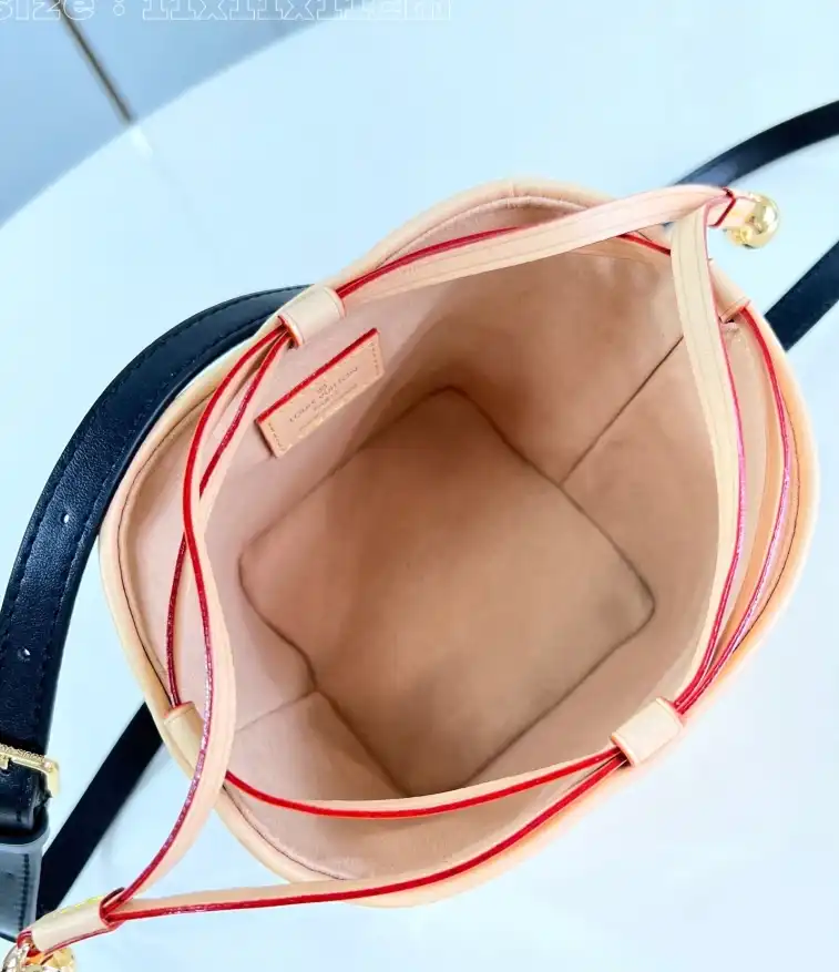 LV Bucket Bags 4206A-3470