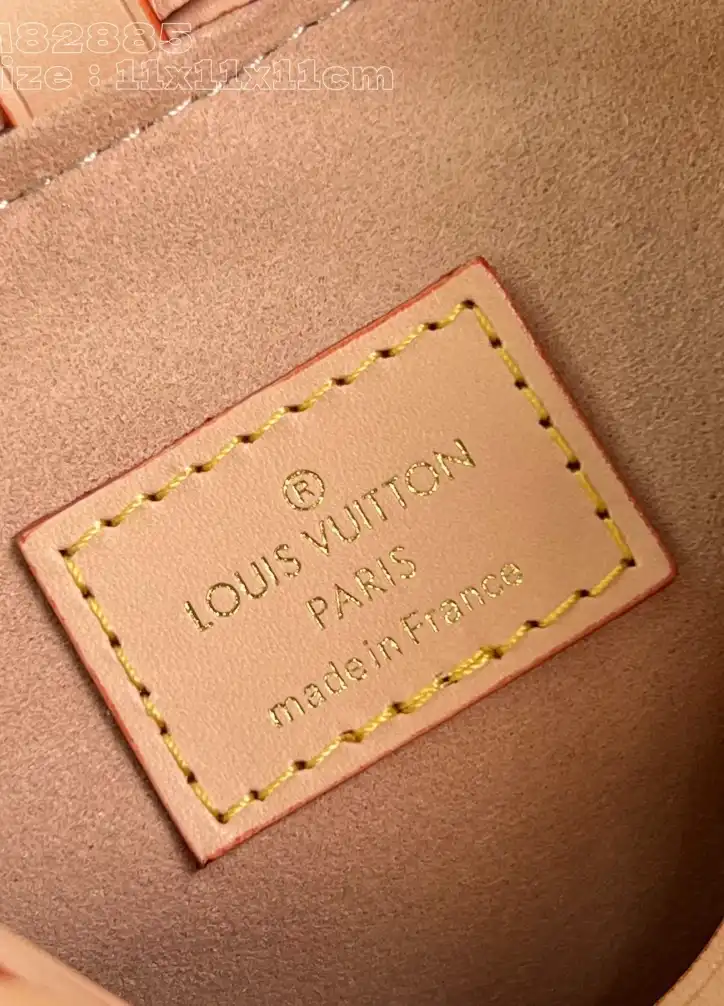 LV Bucket Bags 4206A-3470
