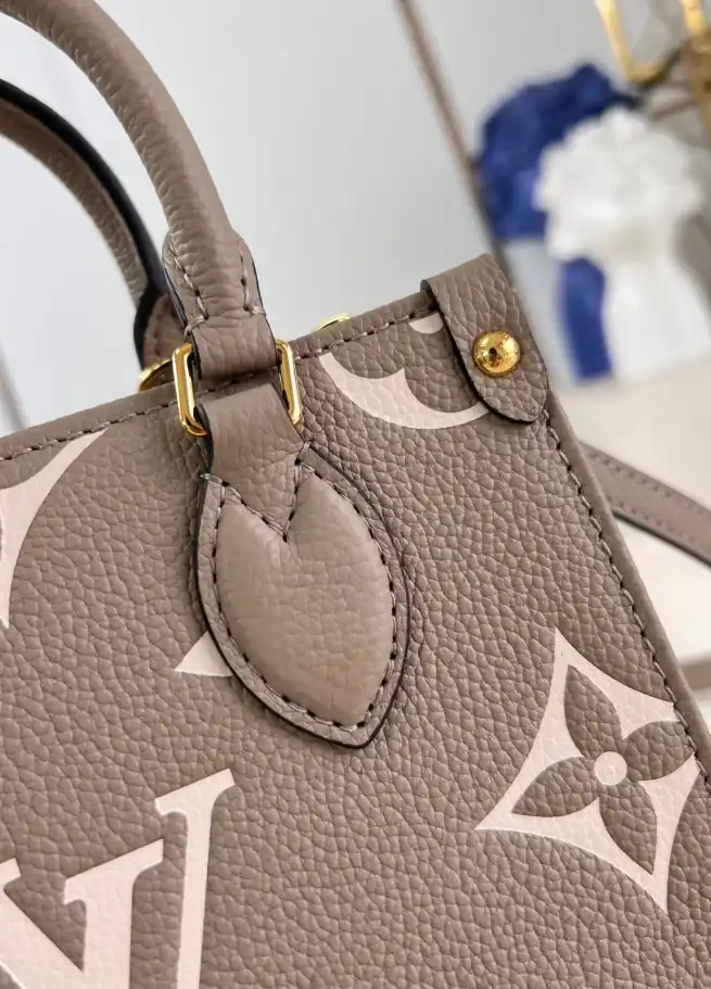 LV Shopping Bags 4206A-3479