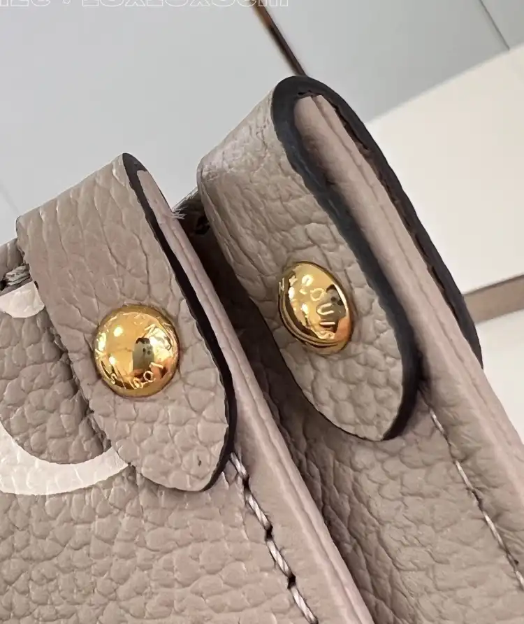 LV Shopping Bags 4206A-3479
