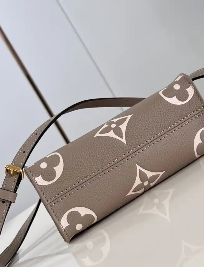 LV Shopping Bags 4206A-3479