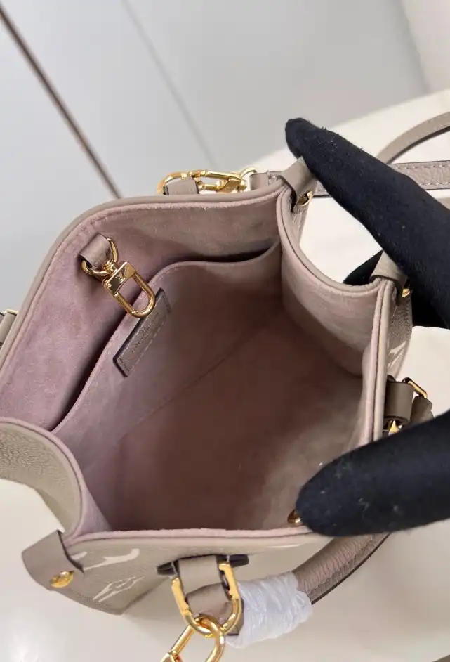 LV Shopping Bags 4206A-3479