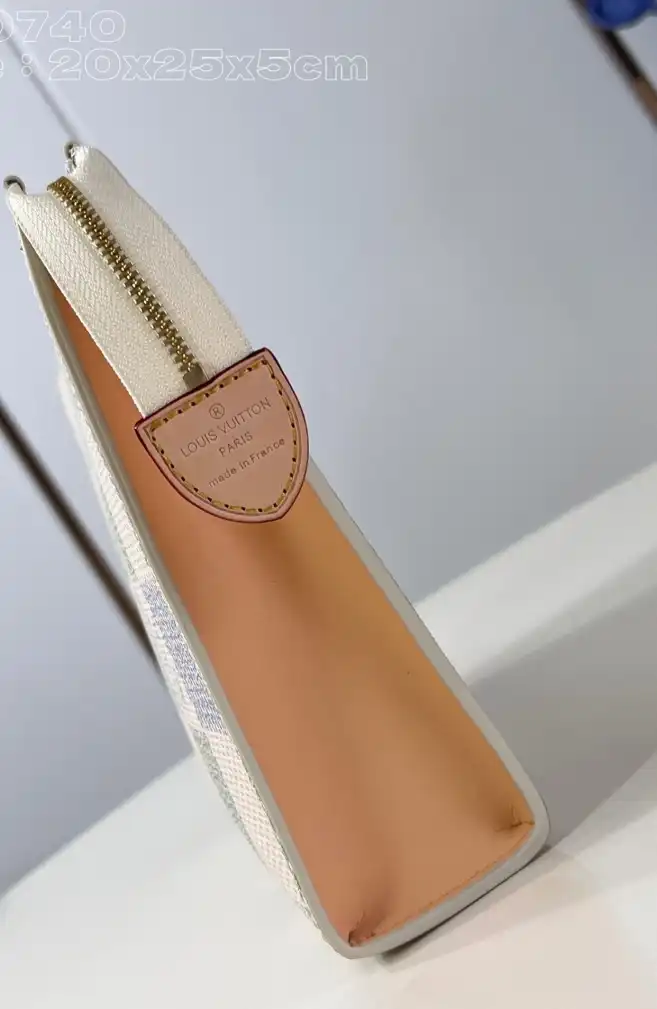 LV Clutch Bags 4206A-3490