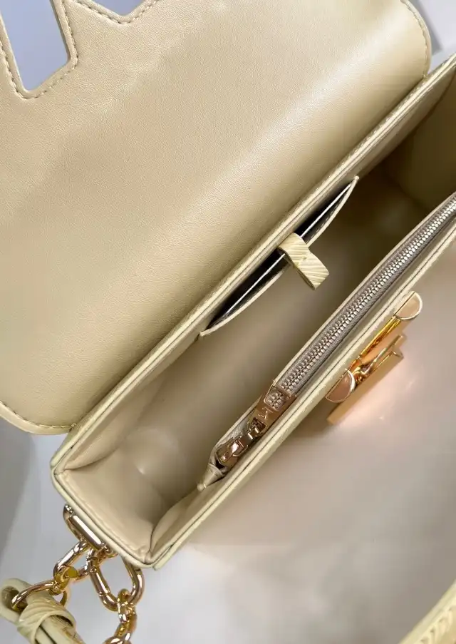 lv twist De*1m bags 4206a-3497