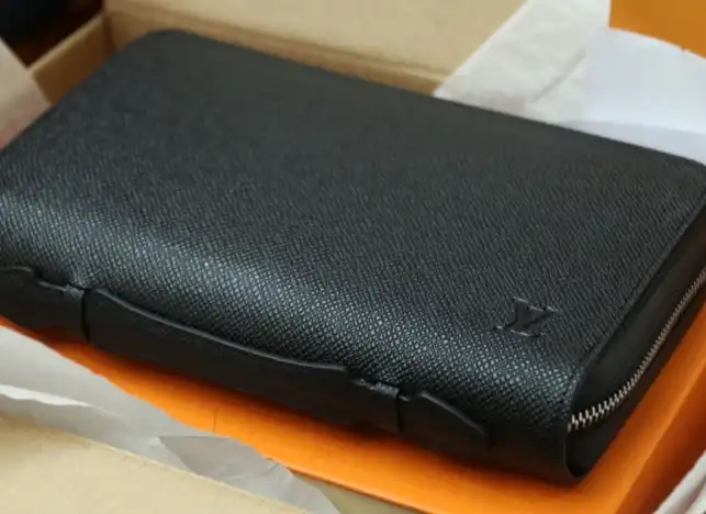 LV Clutch Bags 4206A-3682