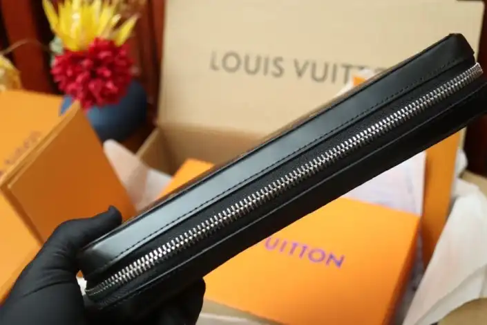 LV Clutch Bags 4206A-3685