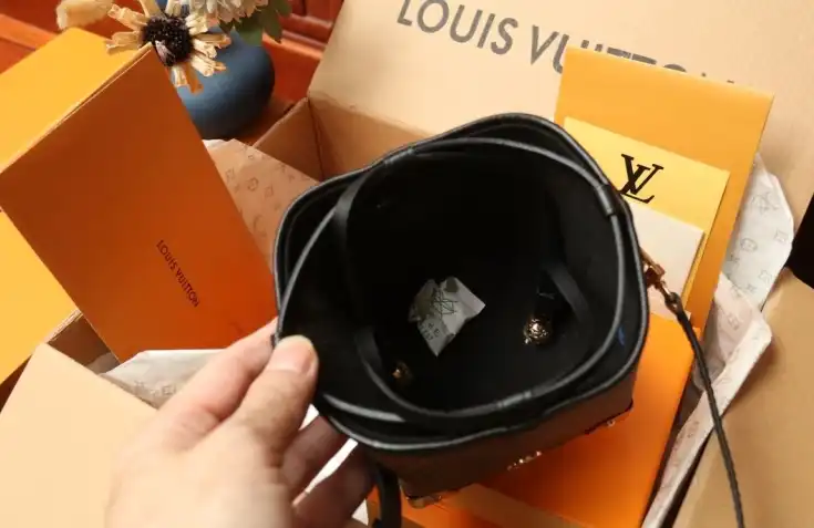 LV Bucket Bags 4206A-3686