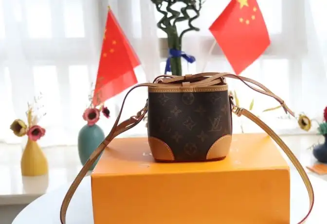 LV Bucket Bags 4206A-3688
