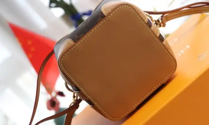 LV Bucket Bags 4206A-3688
